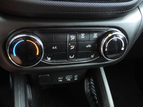 Used 2023 Chevrolet TrailBlazer LT image 23