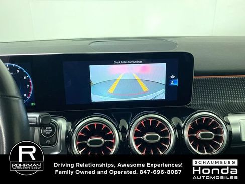 Used 2021 Mercedes-Benz GLB 250 4MATIC image 8