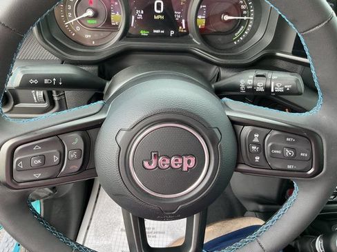 Used 2024 Jeep Wrangler Unlimited Rubicon 4xe w/ Technology Group AWD/4WD image 33