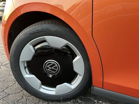 New 2025 Volkswagen ID. Buzz Pro S Plus image 37