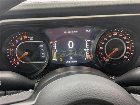 New 2025 Jeep Gladiator Mojave w/ Convenience Group image 11