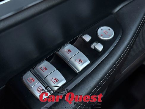 Used 2018 BMW 750i xDrive image 36