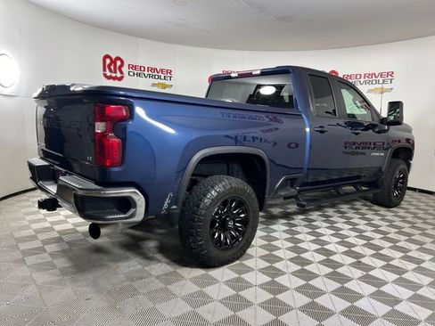 Used 2021 Chevrolet Silverado 2500 LT w/ Convenience Package AWD/4WD image 7