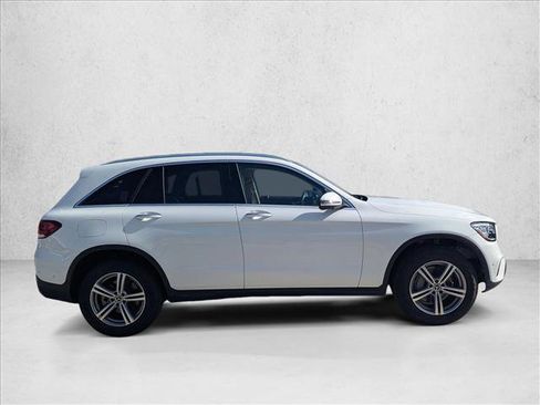 Used 2022 Mercedes-Benz GLC 300 image 4