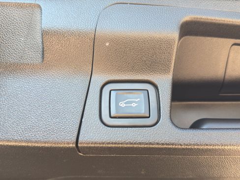 Used 2023 GMC Acadia SLE w/ Trailering Package AWD/4WD image 28