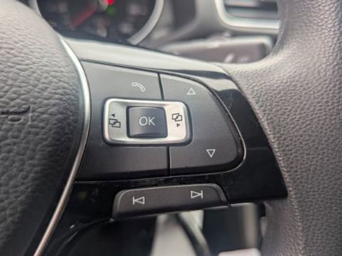 Used 2017 Volkswagen Passat 1.8T S image 25