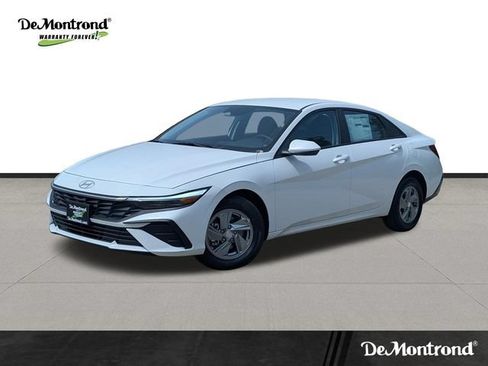 New 2026 Hyundai Elantra SE FWD image 1