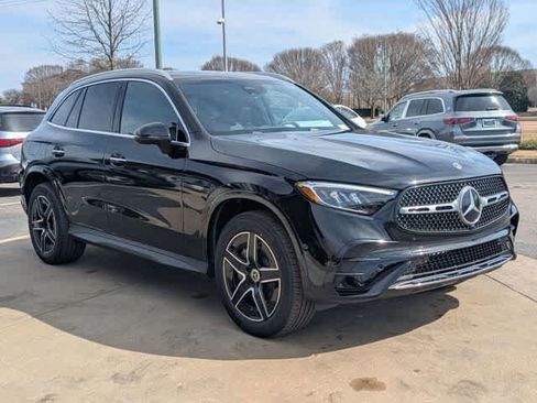 Used 2026 Mercedes-Benz GLC 300 image 3