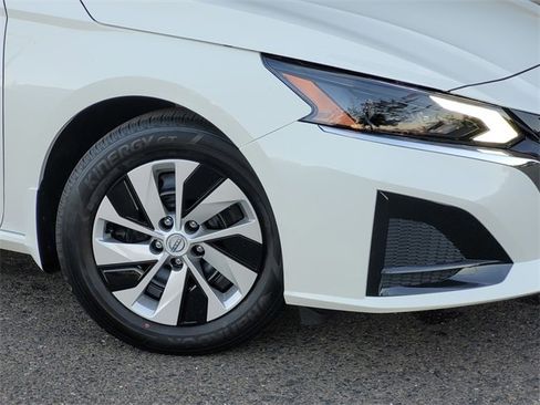 New 2025 Nissan Altima 2.5 S image 4