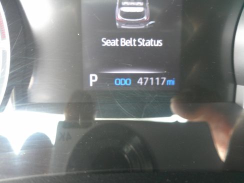 Used 2022 Toyota Highlander LE image 23