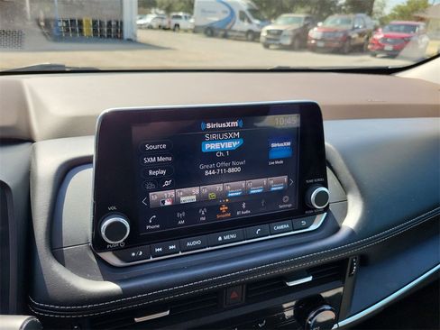 Used 2022 Nissan Rogue S image 12