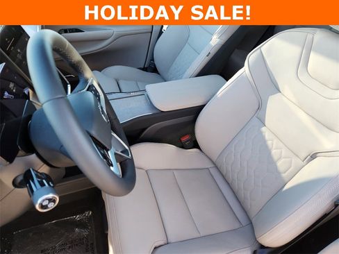 New 2025 Volvo EX90 Ultra image 13