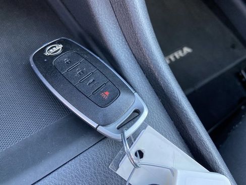 Used 2024 Nissan Sentra SV image 41