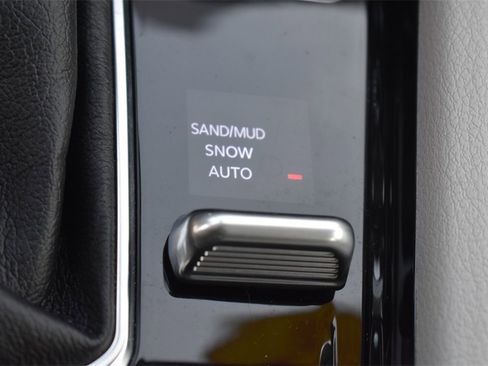 Used 2022 Jeep Compass Limited w/ Elite Group image 31