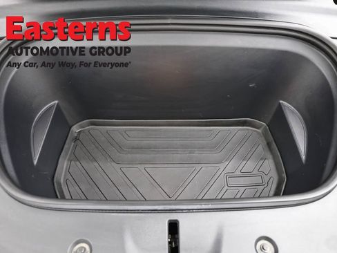 Used 2022 Tesla Model Y Long Range image 7