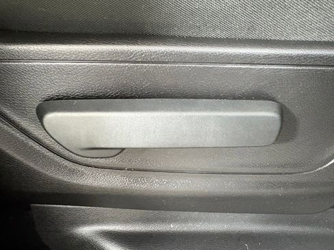 Used 2019 RAM 1500 Big Horn AWD/4WD image 34