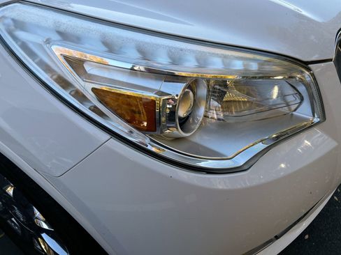 Used 2017 Buick Enclave Leather image 9