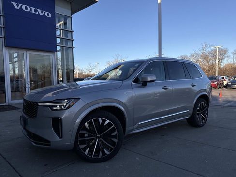 Certified 2025 Volvo XC90 B6 Ultra w/ Protection Package image 1