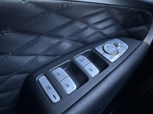 Used 2019 Genesis G70 2.0T Advanced w/ Dynamic Package image 28