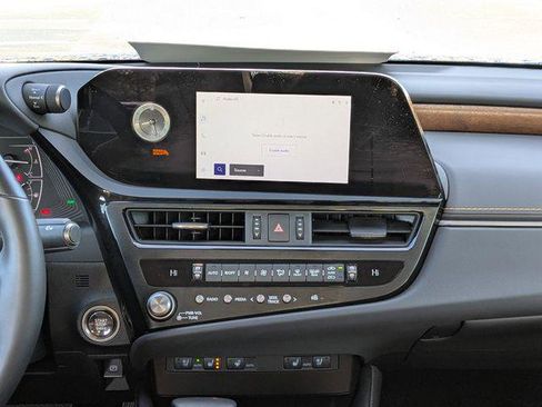 Certified 2025 Lexus ES 350 w/ Premium Package FWD image 17