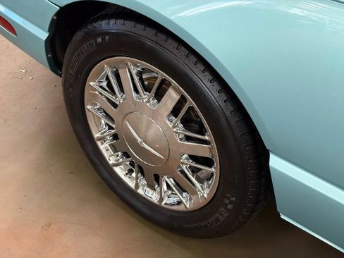 Used 2002 Ford Thunderbird RWD image 24