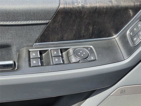 Used 2022 Ford F150 Lariat w/ Equipment Group 501A Mid image 21