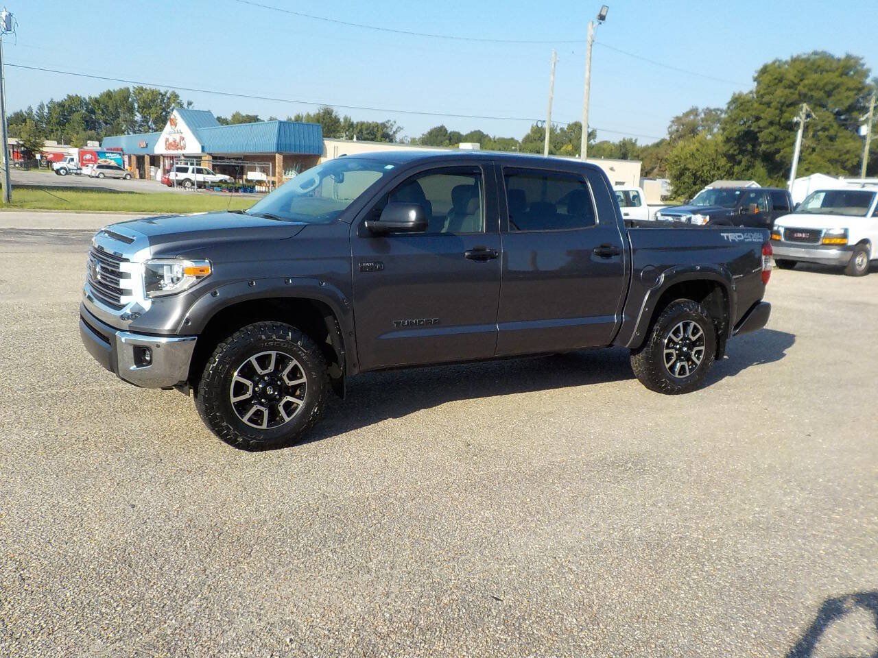Used 2018 Toyota Tundra Limited w/ Limited Premium Package AWD/4WD image 1
