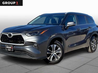 Used 2024 Toyota Highlander XLE