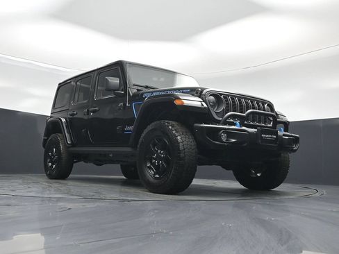 Used 2023 Jeep Wrangler Unlimited Rubicon 4xe AWD/4WD image 47