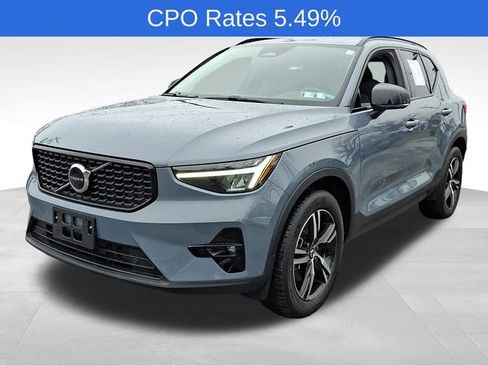 Certified 2023 Volvo XC40 B5 Plus w/ Climate Package AWD/4WD image 4