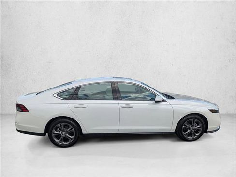 Certified 2023 Honda Accord EX image 4