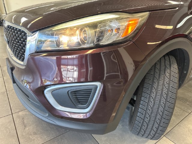 Used 2016 Kia Sorento LX AWD/4WD image 16