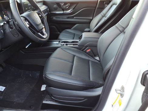 New 2026 Lincoln Corsair Premiere AWD/4WD image 13