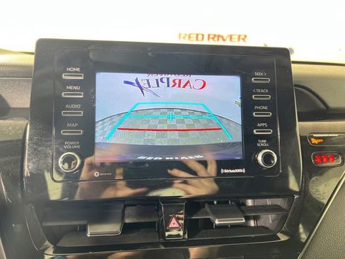 Used 2023 Toyota Camry SE image 19