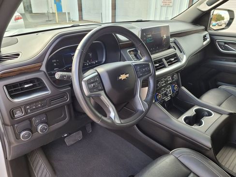 Used 2023 Chevrolet Suburban Premier image 13