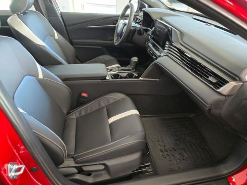 Used 2026 Toyota Camry Hybrid image 40