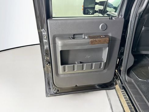Used 2016 Ford F350 Platinum w/ Platinum Package AWD/4WD image 23