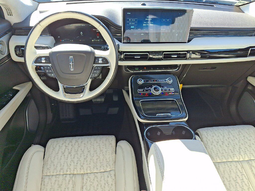 Certified 2023 Lincoln Nautilus Black Label AWD/4WD image 11