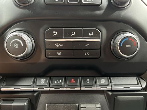 Used 2023 Chevrolet Silverado 3500 LT image 18