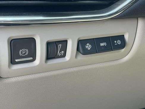 Used 2019 Cadillac XT4 Premium Luxury FWD image 20