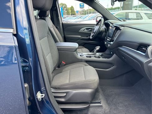 Certified 2023 Chevrolet Traverse LT FWD image 22