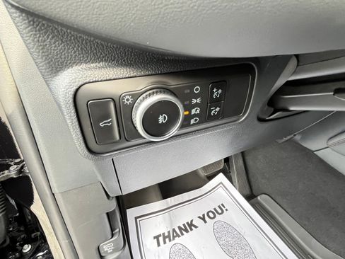 Used 2025 Ford Explorer Active w/ Active Comfort Package image 13