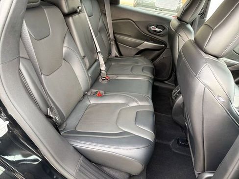 Used 2022 Jeep Cherokee Latitude Lux image 25