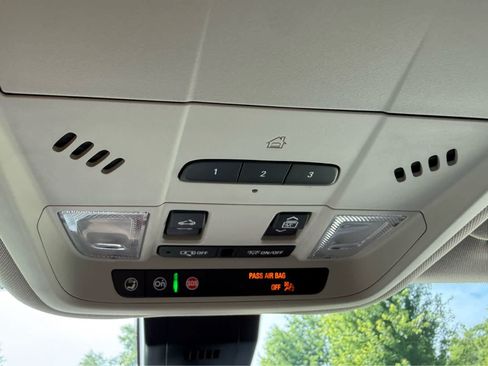 Used 2022 GMC Terrain Denali w/ LPO, Floor Liner Package AWD/4WD image 29