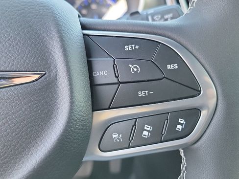 New 2025 Chrysler Voyager LX FWD image 6