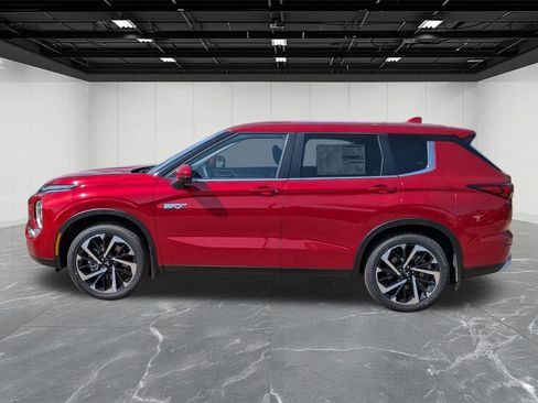 New 2025 Mitsubishi Outlander SE image 2