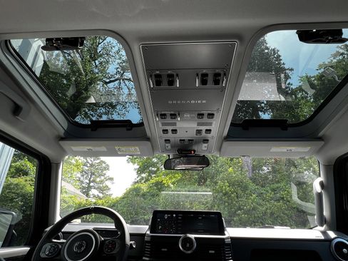 Used 2025 INEOS Grenadier Fieldmaster Edition image 24