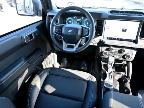 New 2025 Ford Bronco Badlands image 30