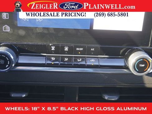 Used 2024 Chevrolet Colorado Trail Boss image 15