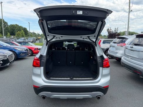 Used 2017 BMW X1 sDrive28i FWD image 11